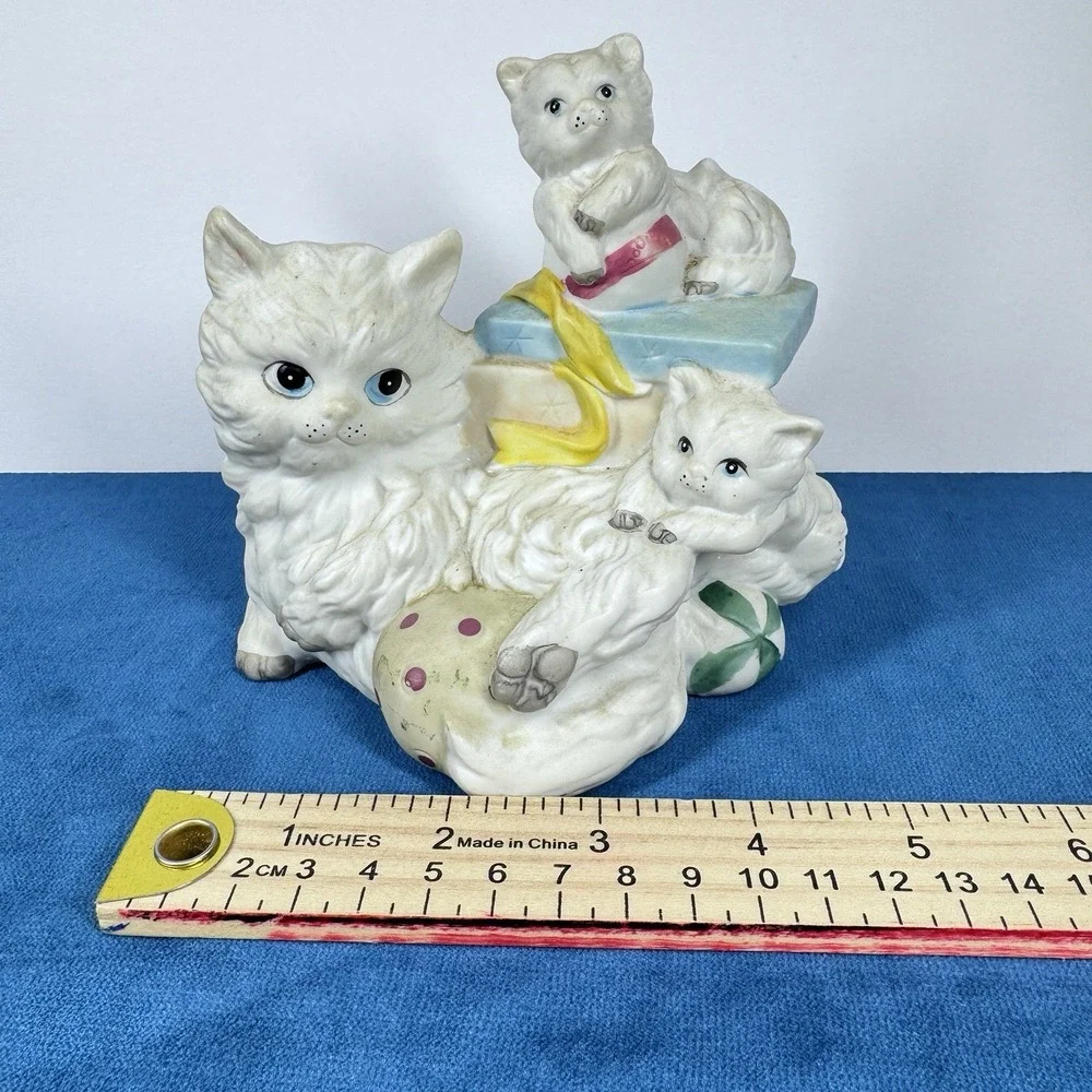 Vintage White Kitten Cat Ceramic Figurine Pastel Cottage Nursery Decor